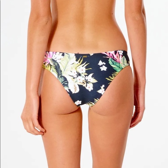 ☀️RIP CURL☀️ ON THE COAST TRI ON THE COAST REVERSIBLE CHEEKY BIKINI SET - Picture 14 of 16